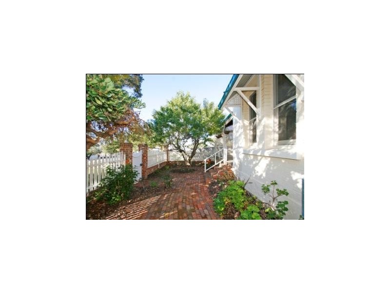 27 Jarrad St, Cottesloe WA 6011