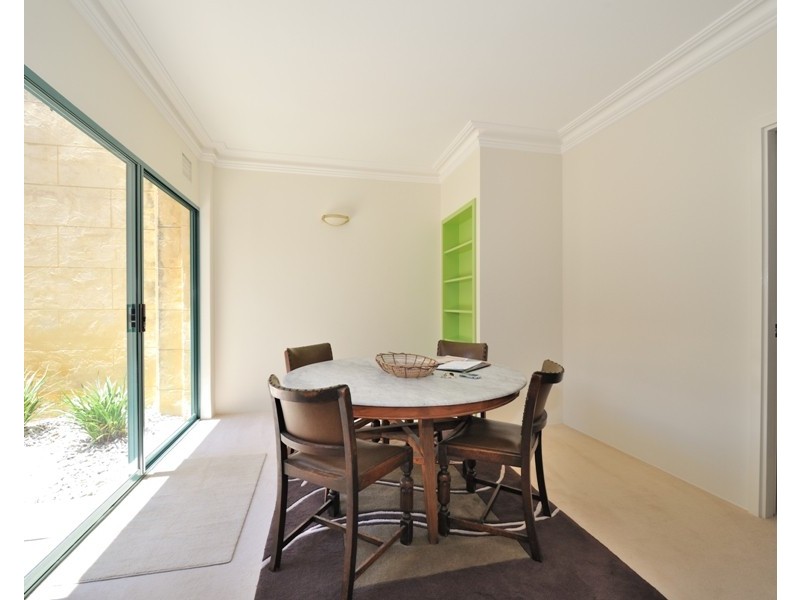 6/8 Johnston st, Peppermint Grove WA 6011