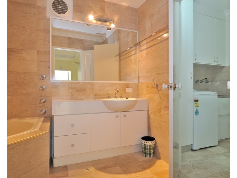 6/8 Johnston st, Peppermint Grove WA 6011