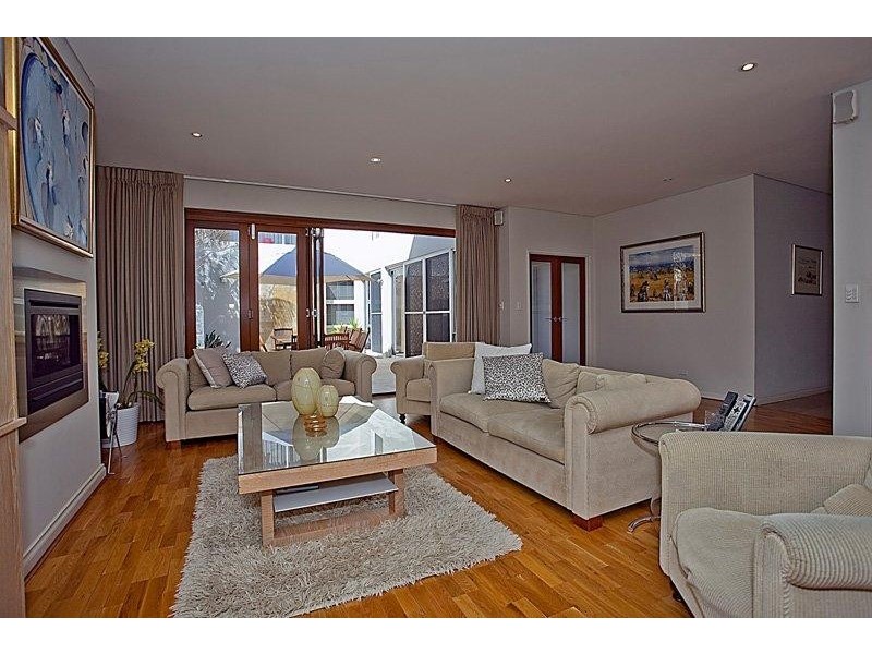 11 Lillian St, Cottesloe WA 6011