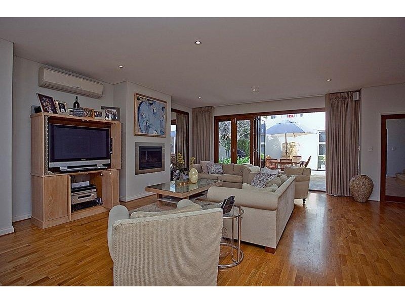 11 Lillian St, Cottesloe WA 6011