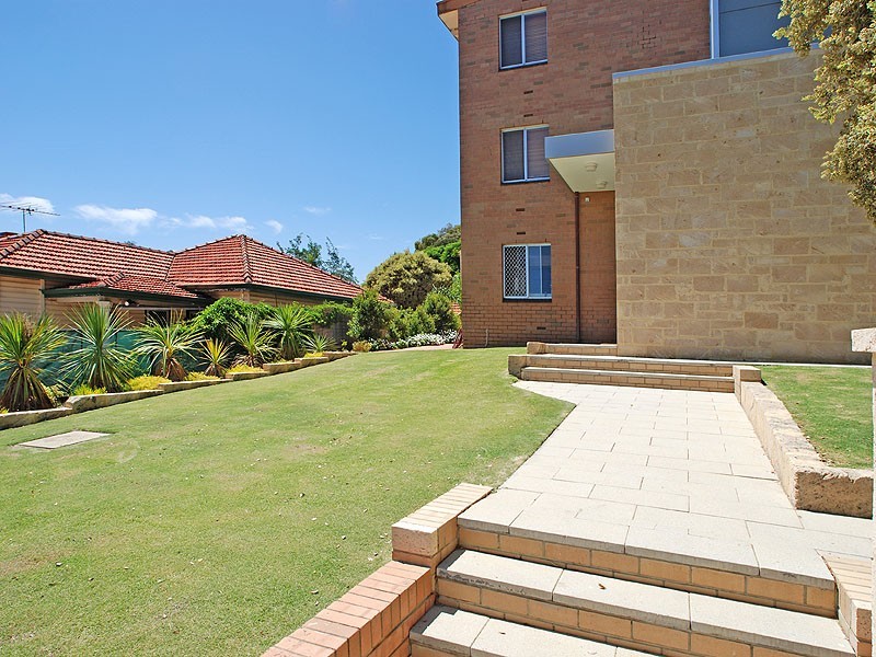 32/115 Monument Street, Mosman Park WA 6012