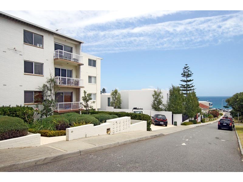 1/20 Overton Gardens, Cottesloe WA 6011