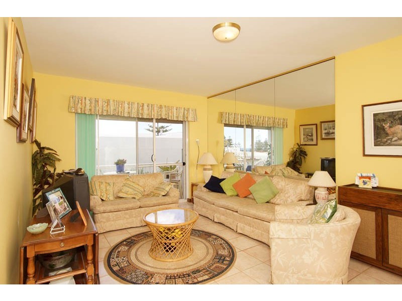 1/20 Overton Gardens, Cottesloe WA 6011