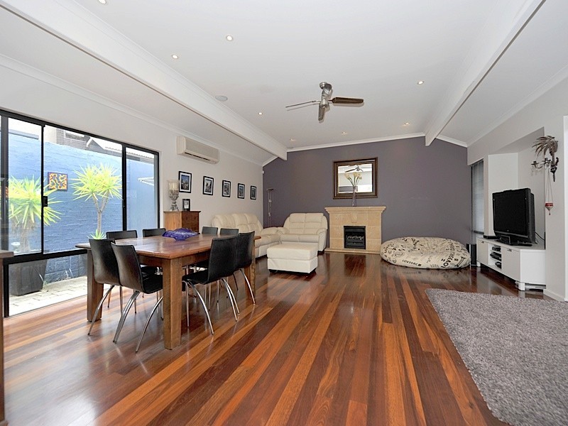 11 Perth Street, Cottesloe WA 6011