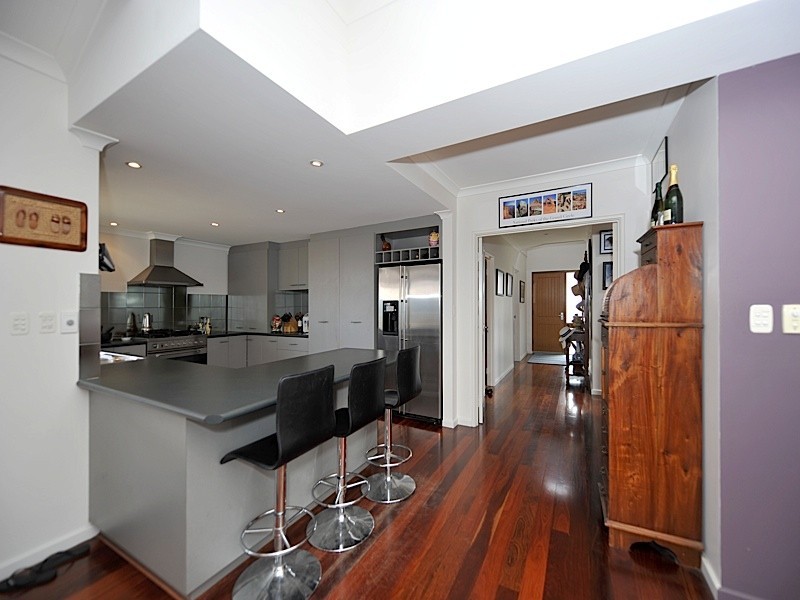 11 Perth Street, Cottesloe WA 6011
