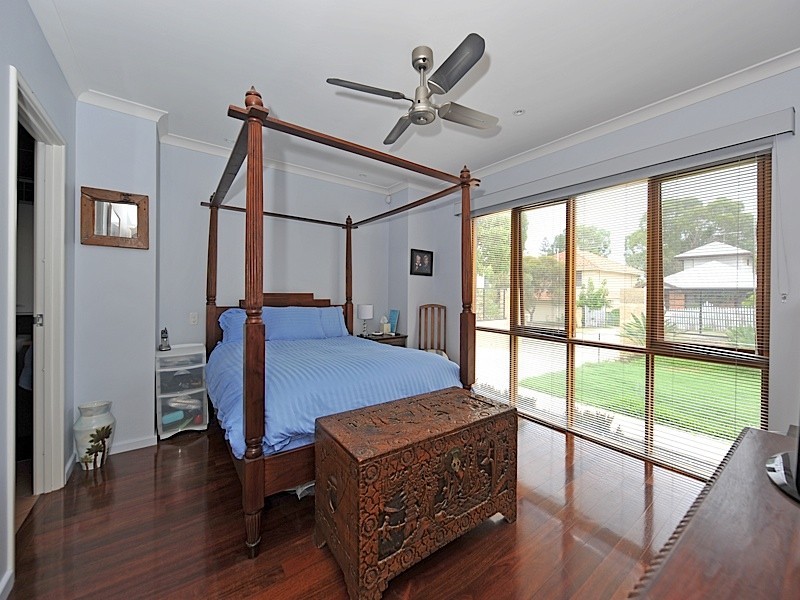 11 Perth Street, Cottesloe WA 6011