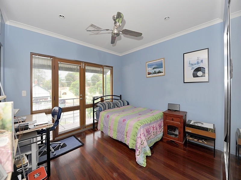 11 Perth Street, Cottesloe WA 6011