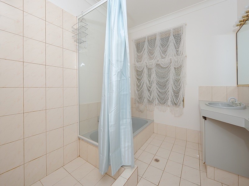 9 Delphi Place, Coogee WA 6166