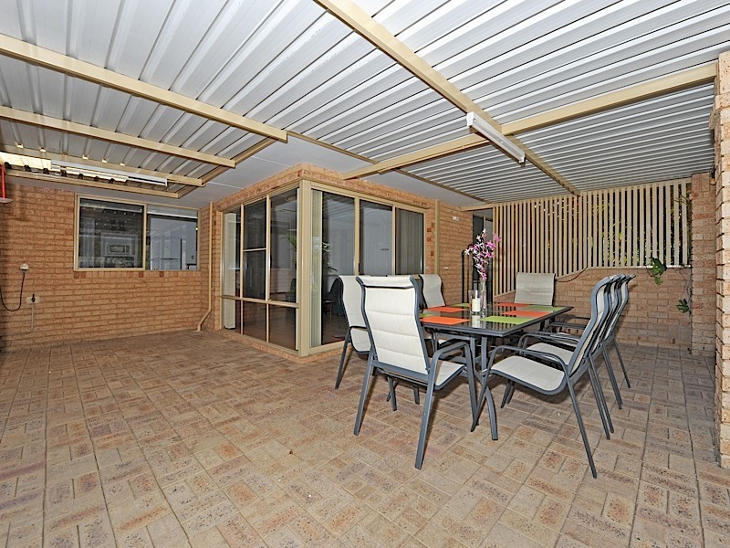 9 Delphi Place, Coogee WA 6166
