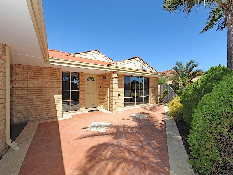9 Delphi Place, Coogee WA 6166