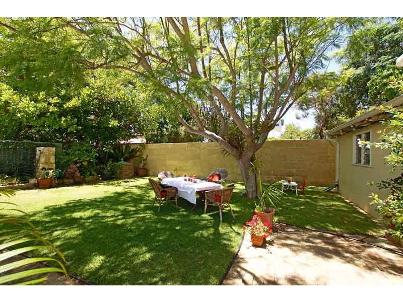 12 Federal Street, Cottesloe WA 6011