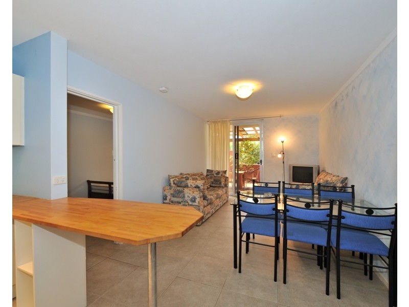 3/4 Dover Court, Mosman Park WA 6012