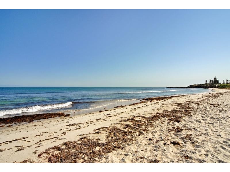 5a Deane Street, Cottesloe WA 6011