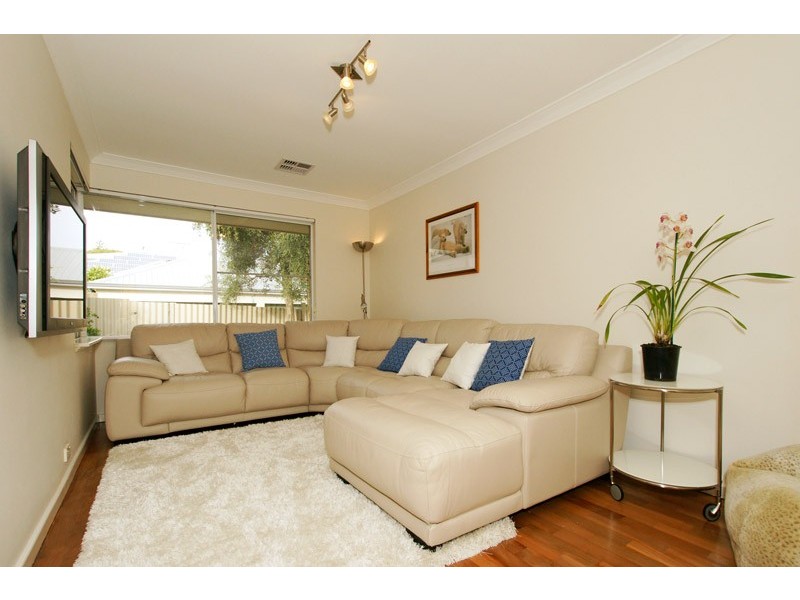 5a Deane Street, Cottesloe WA 6011