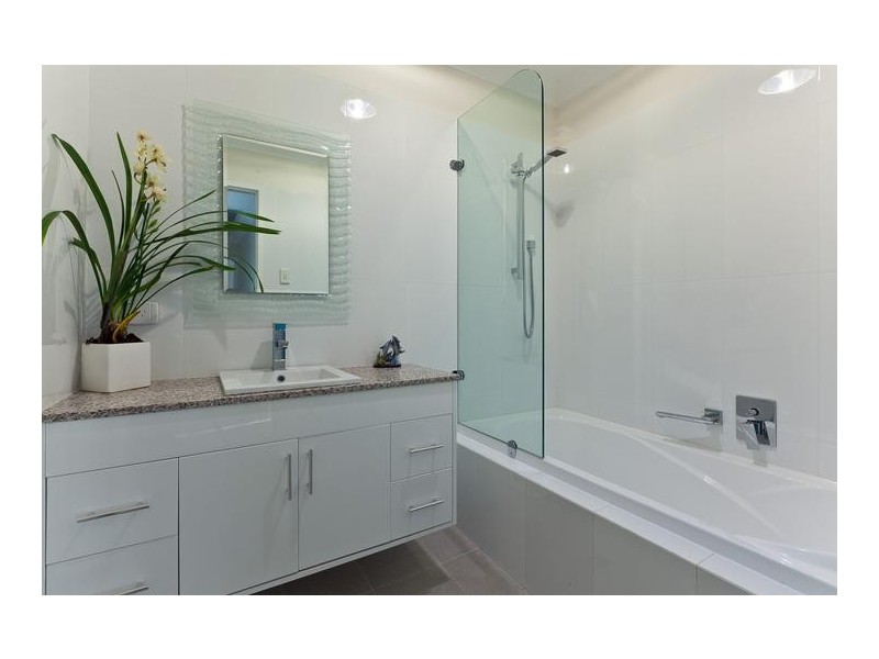 5a Deane Street, Cottesloe WA 6011