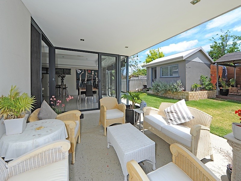 15 Jameson Street, Mosman Park WA 6012