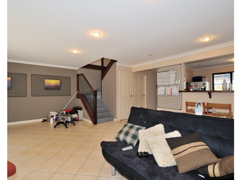 8/98 Stirling Highway, North Fremantle WA 6159