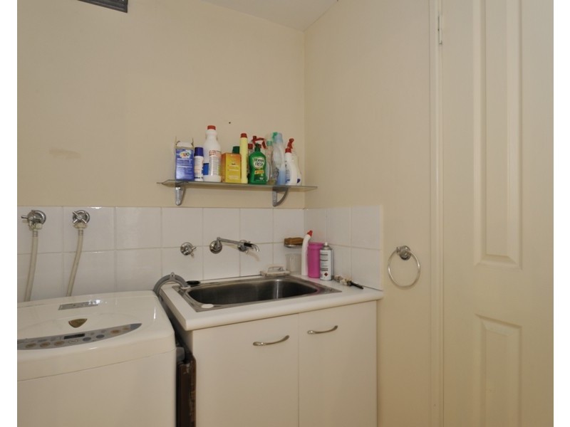 8/98 Stirling Highway, North Fremantle WA 6159