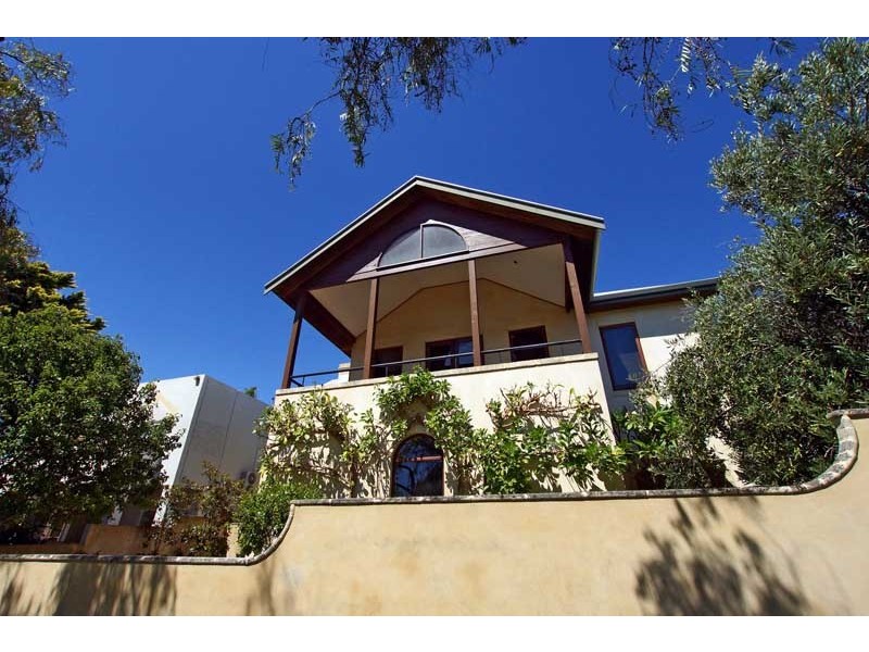 2 Clarendon Street, Cottesloe WA 6011