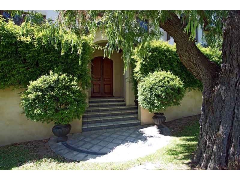 2 Clarendon Street, Cottesloe WA 6011
