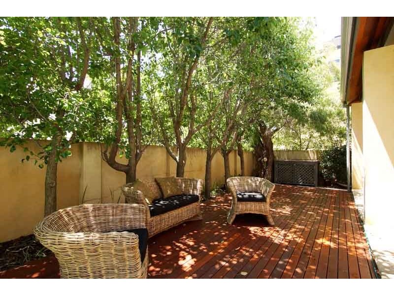 2 Clarendon Street, Cottesloe WA 6011