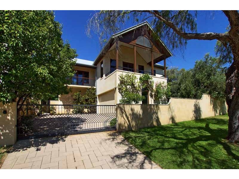 2 Clarendon Street, Cottesloe WA 6011