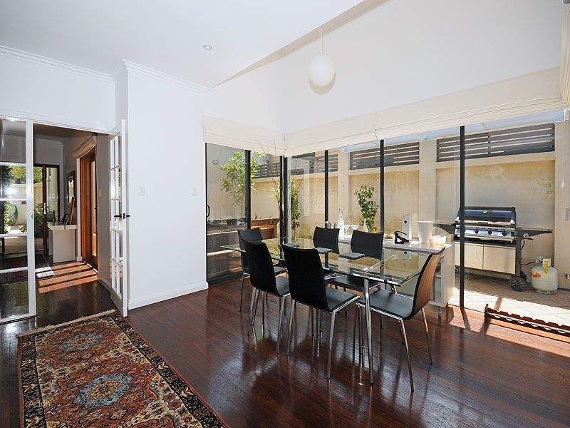 18 Johnston Street, Peppermint Grove WA 6011