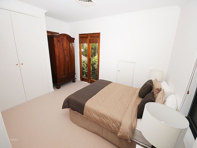 18 Johnston Street, Peppermint Grove WA 6011