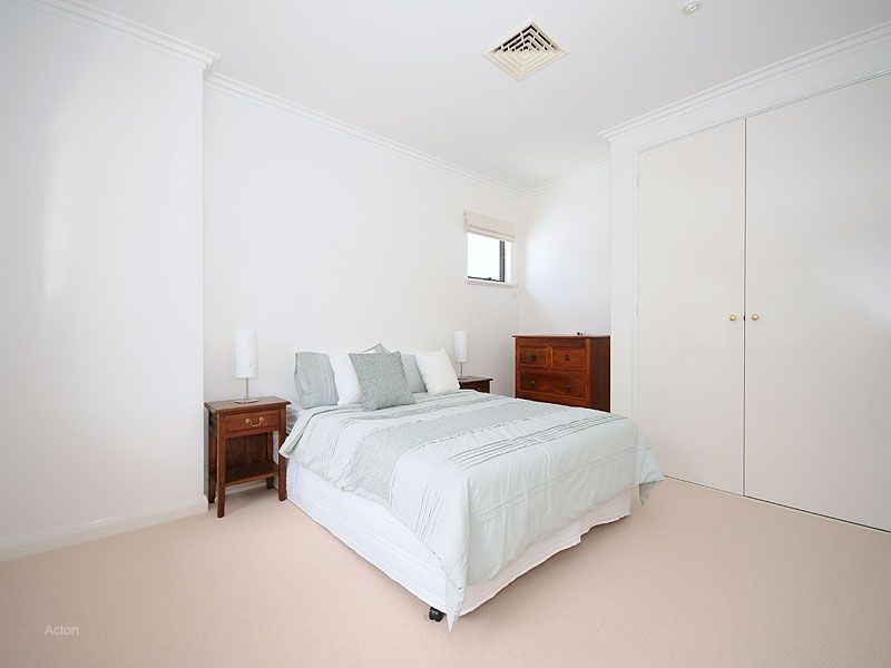 18 Johnston Street, Peppermint Grove WA 6011