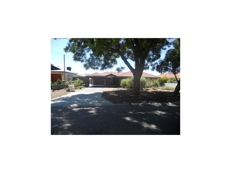 22 Surrey Road, Wilson WA 6107