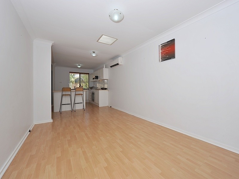 6/33a Cleopatra Street, Palmyra WA 6157