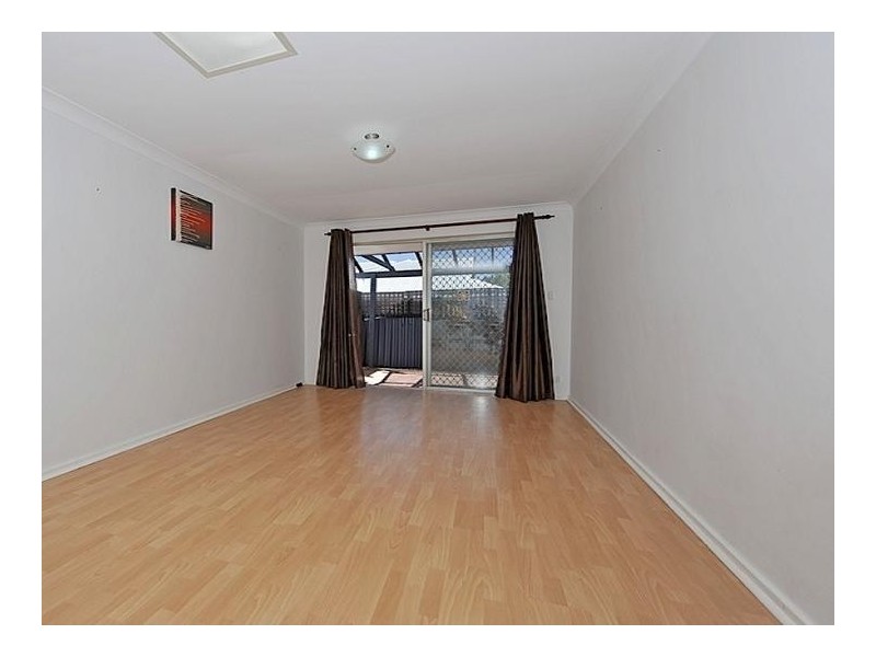 6/33a Cleopatra Street, Palmyra WA 6157
