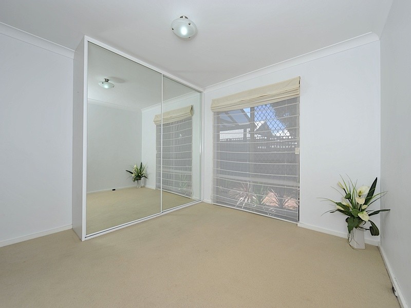 6/33a Cleopatra Street, Palmyra WA 6157