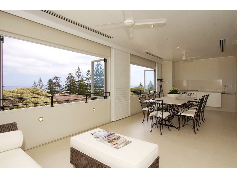 4/24 Avonmore Terrace, Cottesloe WA 6011