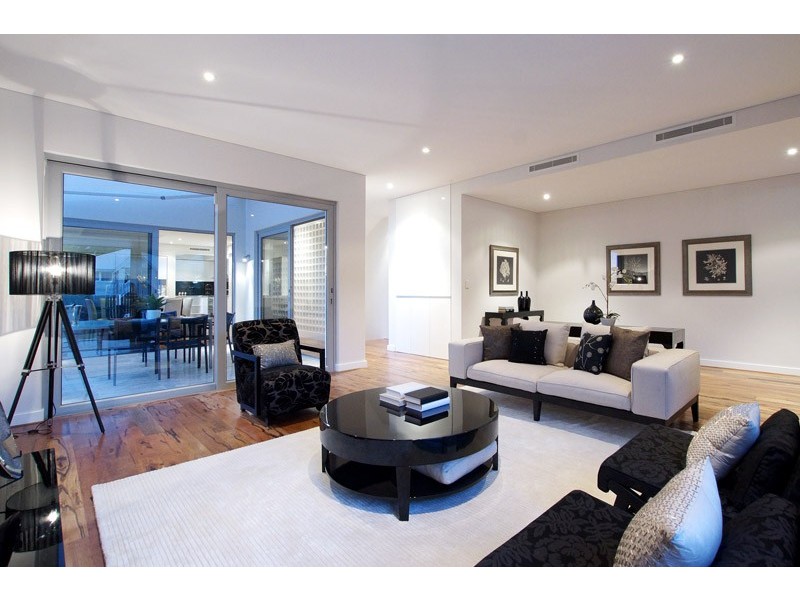 5B Stanhope Street, Cottesloe WA 6011