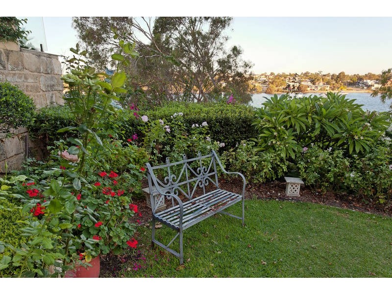 5 Riverside Drive, Mosman Park WA 6012