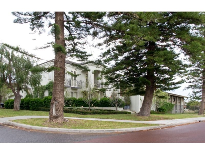 12 Haining Avenue, Cottesloe WA 6011