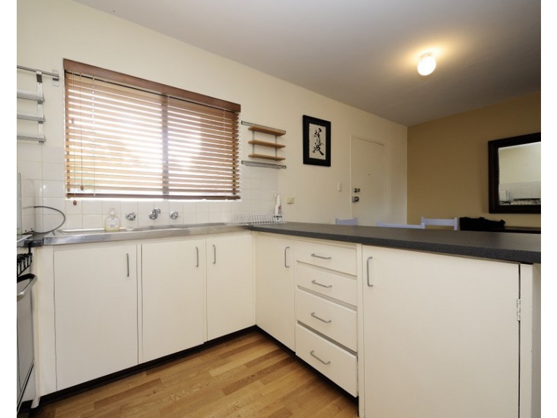 8/453 Stirling Highway, Cottesloe WA 6011