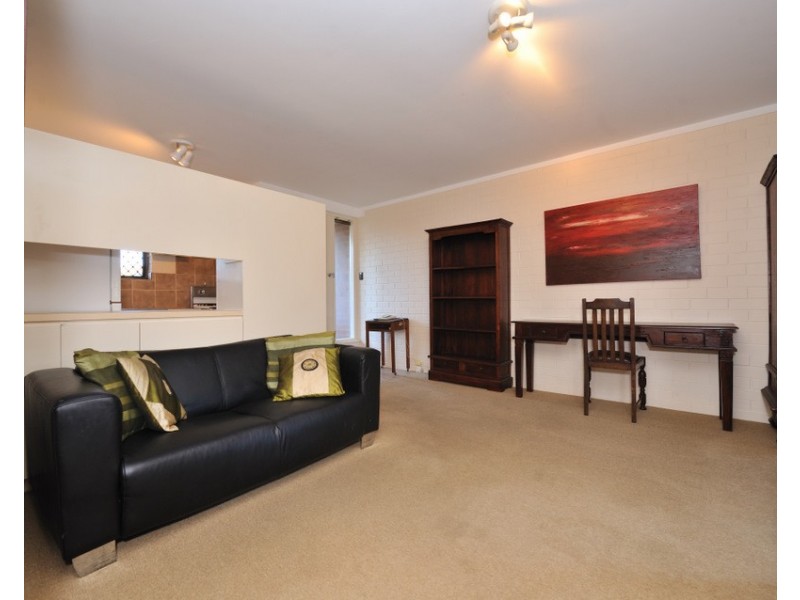 7/2 Bennalong Place, Leederville WA 6007