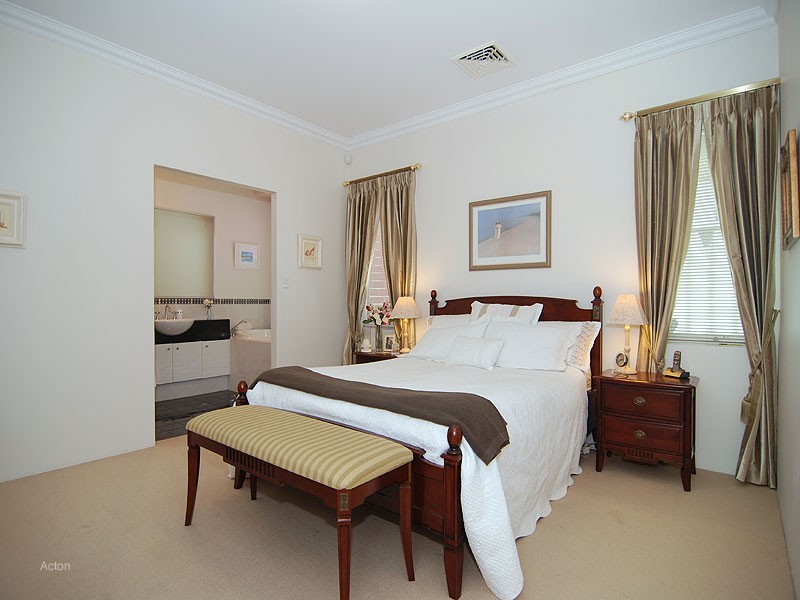 50 Servetus Street, Swanbourne WA 6010