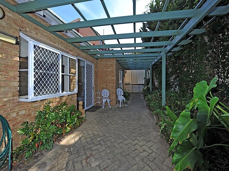 14 Hurstford Close, Peppermint Grove WA 6011