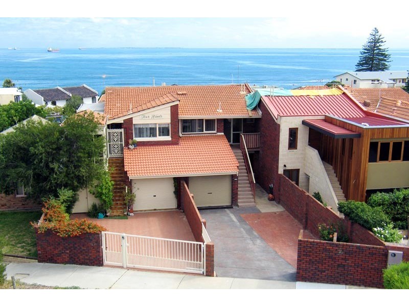 31B Curtin Avenue, Cottesloe WA 6011