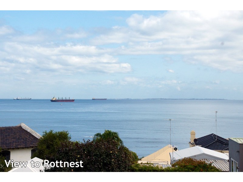 31B Curtin Avenue, Cottesloe WA 6011