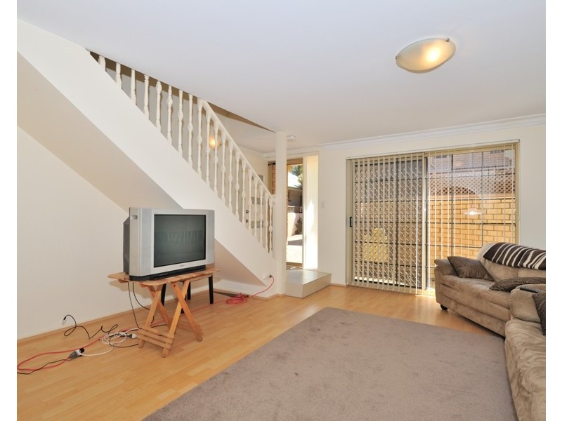 3/102 Mary Street, Como WA 6152