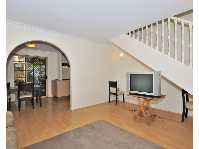 3/102 Mary Street, Como WA 6152