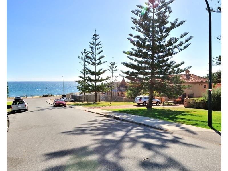 5/8 Salvado Road, Cottesloe WA 6011