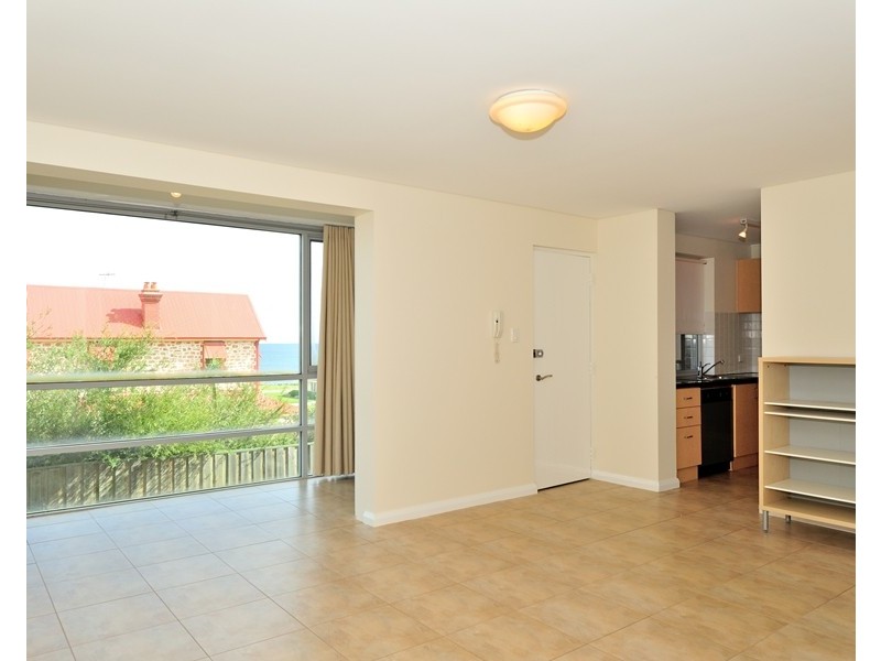 2/11 Rosendo, Cottesloe WA 6011