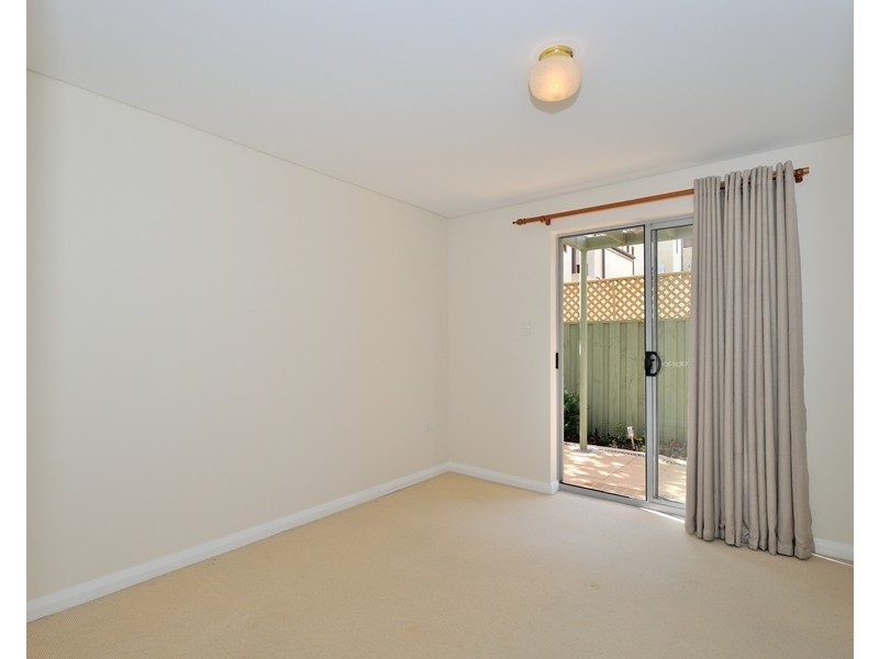 2/11 Rosendo, Cottesloe WA 6011