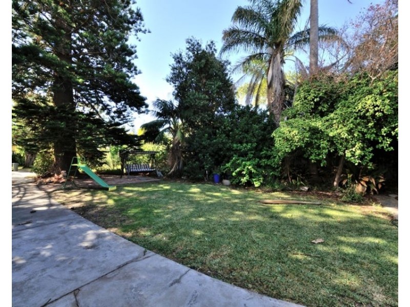 5 Geraldine Street, Cottesloe WA 6011